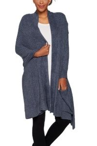 Barefoot Dreams luxe travel shawl with pockets